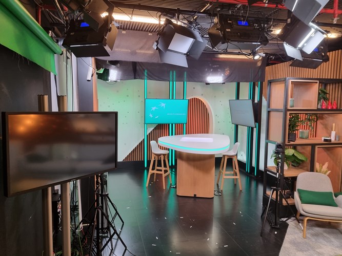 Het merk centraal in custom TV studio voor BNP Paribas Fortis (7)