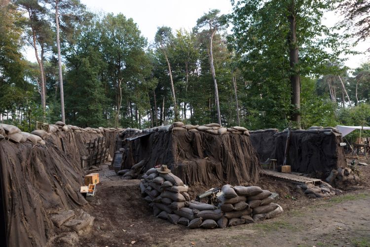 Decor voor de re-enactment van de Australische troepen in Zonnebeke tijdens WOI (18)