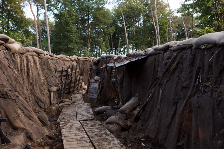 Decor voor de re-enactment van de Australische troepen in Zonnebeke tijdens WOI (3)