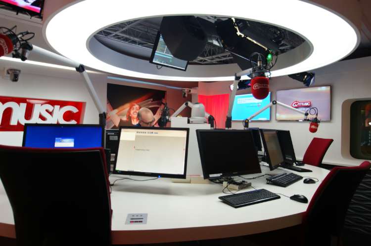 Radiostudio - Qmusic  (1)