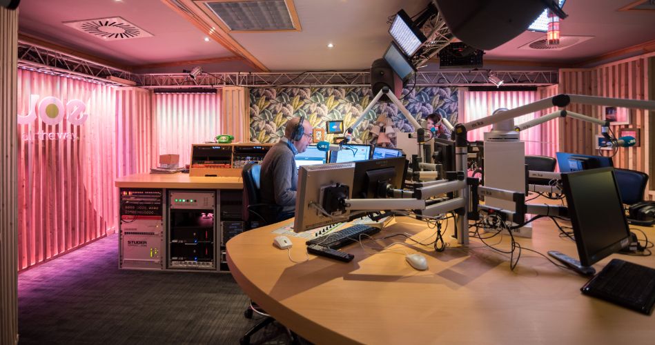 Decor voor de radiostudio van JOE fm (4)